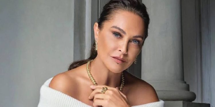 Hülya Avşar şimdi de reklam anlaşmasıyla gündemde!