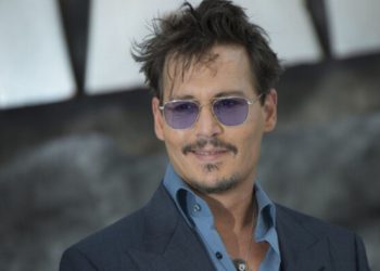Johnny Depp otel odasında bayıldı: Sosyal medya ayakta
