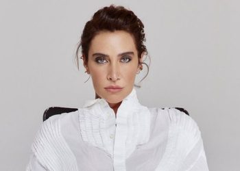 Sıla konserde aşka geldi!