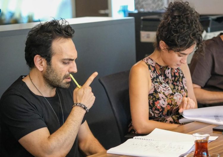 Buğra Gülsoy ve Hande Doğandemir’in başrolde yer aldığı ‘Yaren Leylek’ sete çıkıyor!
