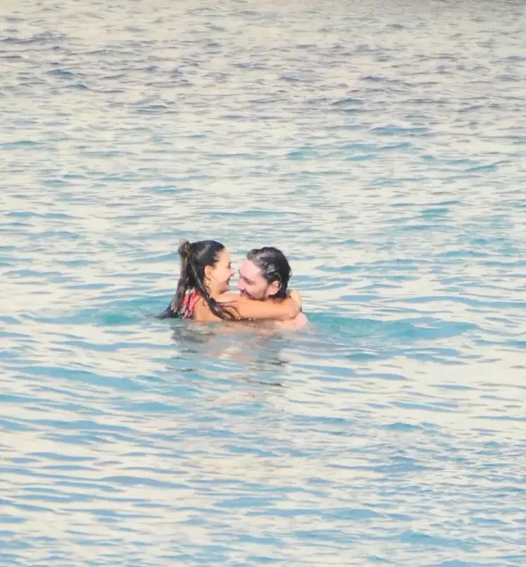 Ebru Şahin ve Cedi Osman’ıni Çeşme'de aşk dolu anları
