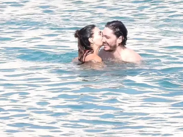 Ebru Şahin ve Cedi Osman’ıni Çeşme'de aşk dolu anları
