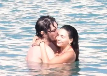 Ebru Şahin ve Cedi Osman’ıni Çeşme'de aşk dolu anları