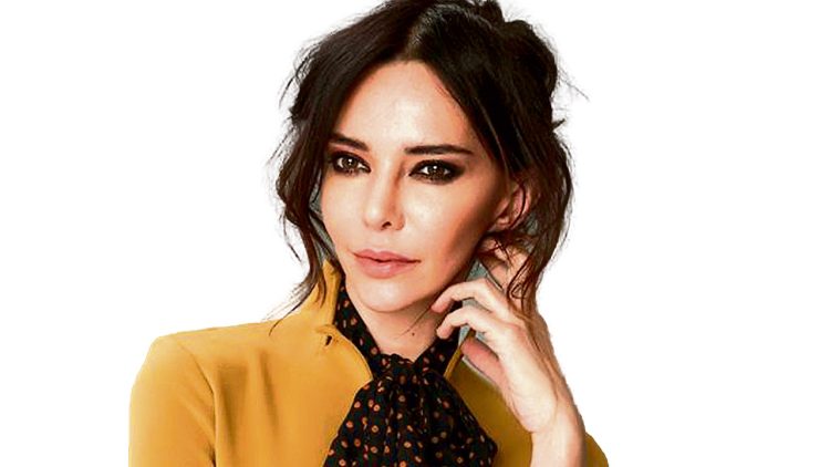 Hande Ataizi, Bodrum’da güneşli havanın tadını çıkardı