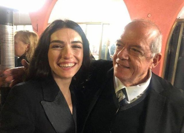 Hazar Ergüçlü'nün babası süleyman Ergüçlü hayatını kaybetti
