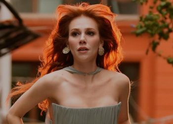 Elçin Sangu’nun tatil pozu