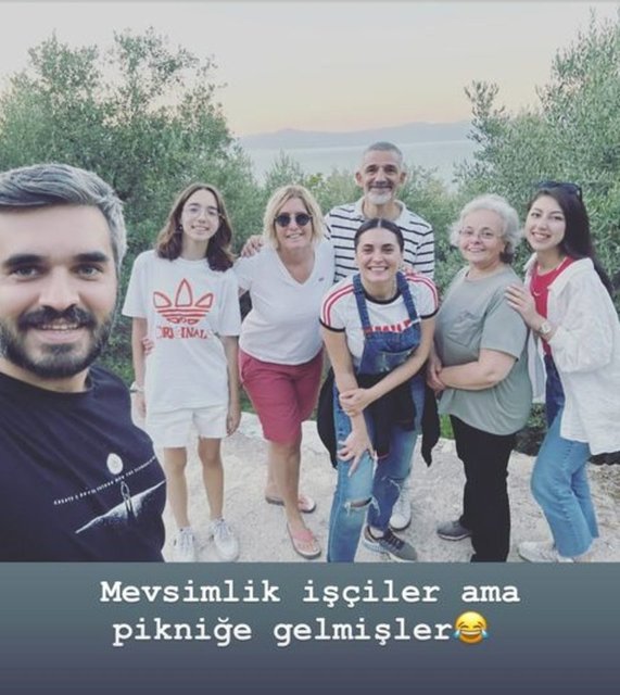 Aslıhan Gürbüz zeytin hasadı yaptığı anları paylaştı
