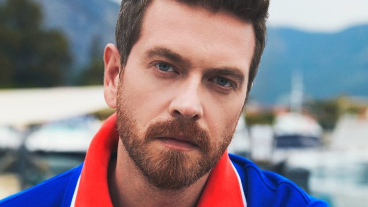 Engin Öztürk tatil sonrası Nişantaşı’nda görüntülendi