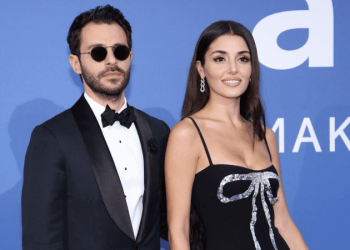 Hande Erçel ve Hakan Sabancı'dan romantik gün batımı paylaşımı