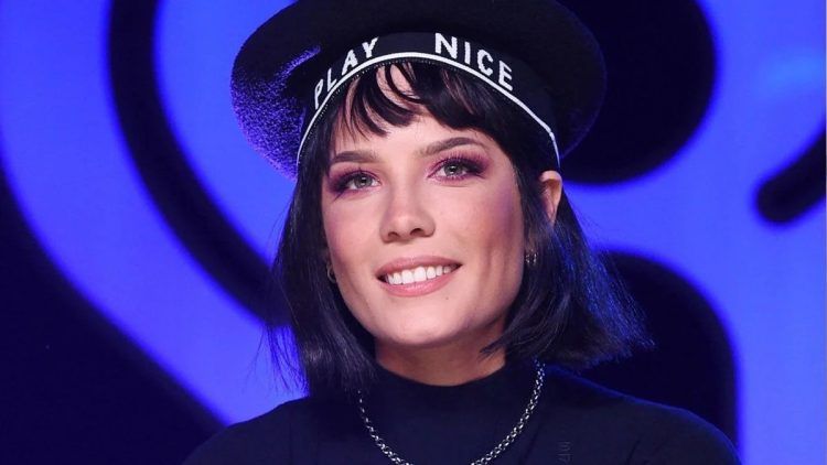 Halsey yeni bir aşka yelken açtı!