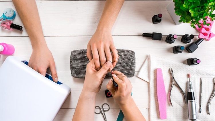 Mutlaka bilmeniz gereken 5 tırnak bakım kuralı