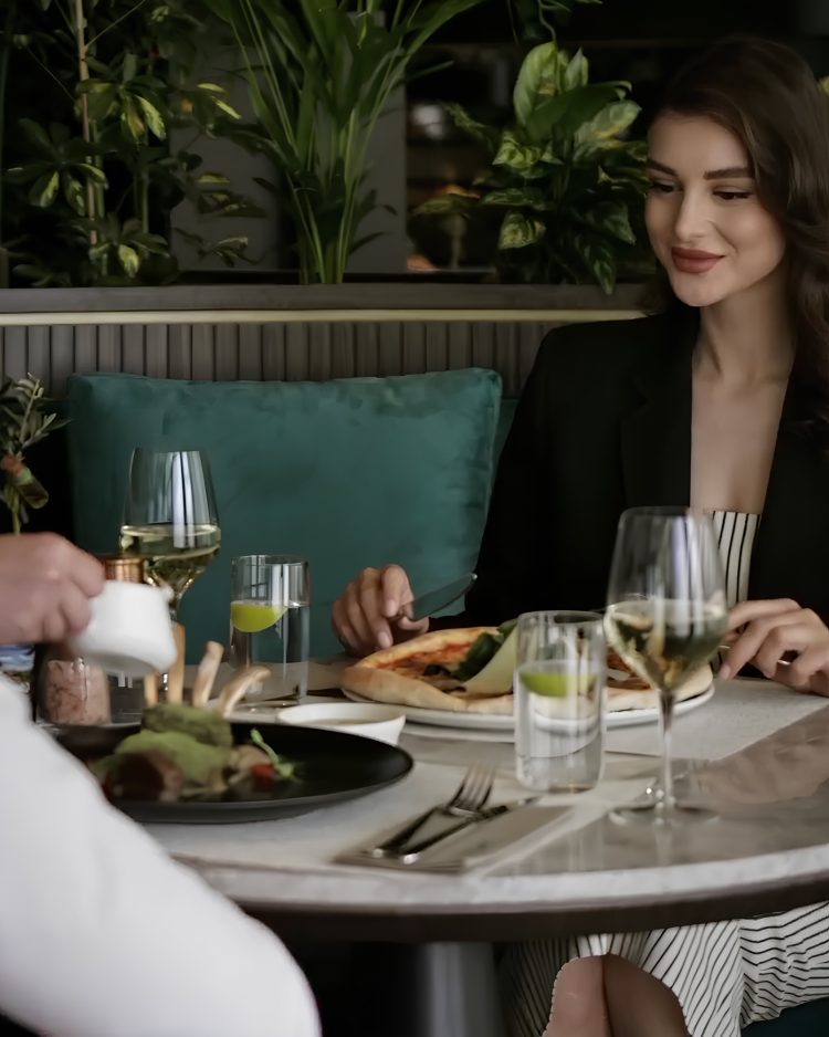 Mövenpick Hotel İstanbul Marmara Sea aşka davet ediyor