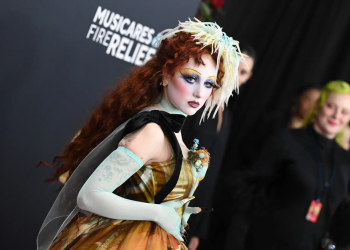 67. Grammy Ödülleri: Kırmızı halının göz alıcı saç trendleri