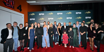 ‘Adile Naşit’ filmine görkemli gala