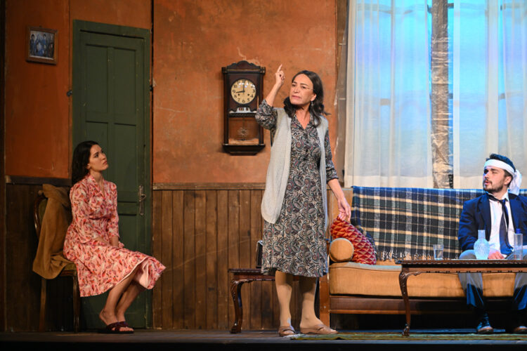 aydinlikevler-salonlari-doldurmaya-devam-ediyor - All Magazine ‘Aydınlıkevler’ salonları doldurmaya devam ediyor